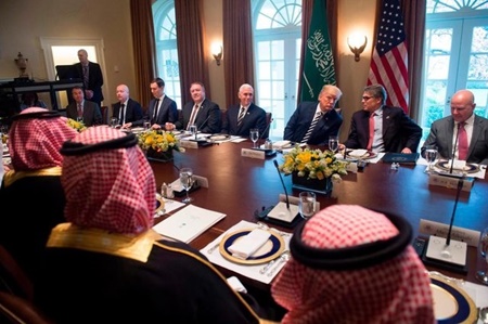 واشنگتن پست: ترامپ برای مشارکت در یک عملیات سری،از شاه سعودی ۴ میلیارد دلار دستمزد خواست