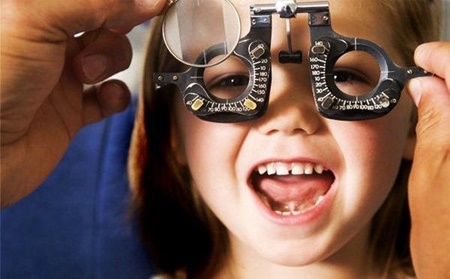 افزایش ۵ برابری قیمت عینک طبی | بینایی مردم تهدید می‌شود