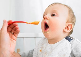 نکته بهداشتی: تغذیه نوزاد