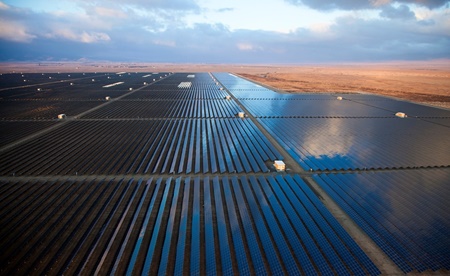 تکمیل بزرگ‌ترین نیروگاه خورشیدی جهان در مصر