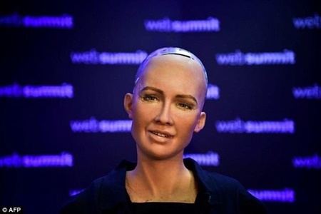 آیا ربات‌ها از حقوق قانونی برخوردار می‌شوند؟