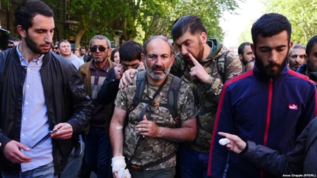 رهبر معترضان ارمنستان بازداشت شد