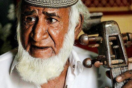 علی آوارگان؛ نوازنده و سازنده قیچک منطقه بلوچستان درگذشت