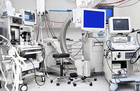 گران‌فروشی‌های تجهیزات پزشکی به بیمارستان‌ها گزارش شود