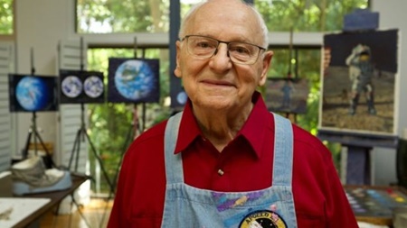 مرگ فضانورد سابق ناسا و هنرمند آمریکایی