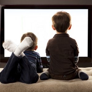 نکته بهداشتی: تماشای تلویزیون و چشم