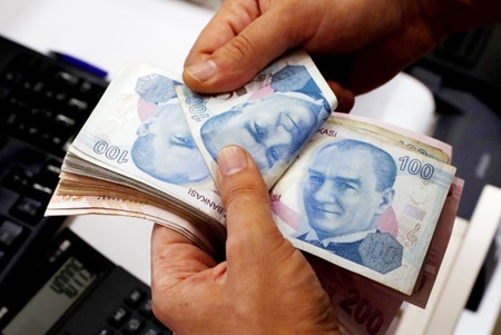 نرخ برابری لیر ترکیه به سطح بی‌سابقه‌ای سقوط کرد
