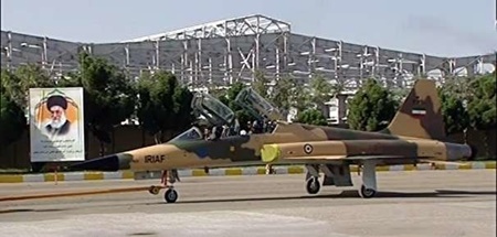 نخستین جنگنده ایرانی رونمایی شد | «کوثر» با فرمان رئیس جمهور به پرواز درآمد