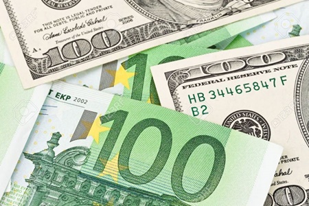 توزیع ارز مسافرتی در شعب منتخب بانکی | دلار ۱۲۶۰۰، یورو ۱۴۵۰۰ تومان