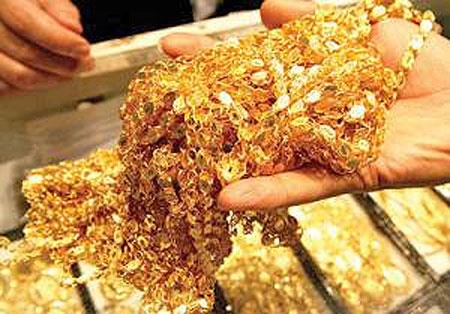 خروج سکه طلا و زیورآلات بیش از ۱۵۰ گرم ممنوع است