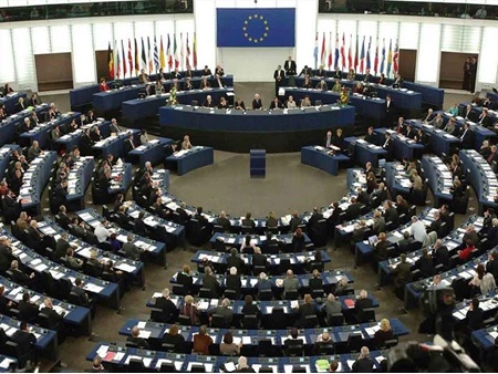 پارلمان اروپا: کشور فلسطین را به رسمیت بشناسید