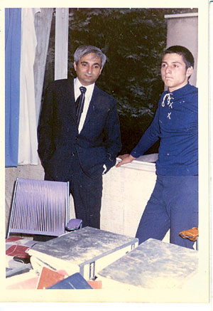 مهدی فیروزان در 16 سالگی همراه پدرش