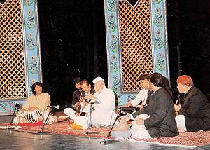 حضور بسم الله خان در جشنواره موسیقی فجر-بهمن ماه 73