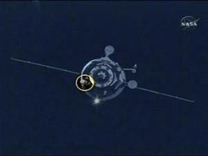 پروگرس 23 از دید ایستگاه فضایی- انتنی که درست کار نمی کرد مشخص شده است