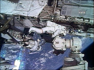 راهپیمایی فضایی فضانوردان دیسکاوری