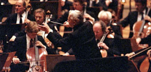 Karajan conducts the Berlin Philharmonic in 1987