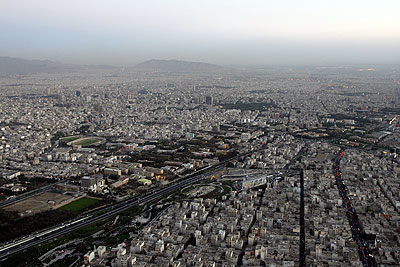 نمای جنوب غربی شهر تهران ازسالن  گنبد آسمان برج میلاد