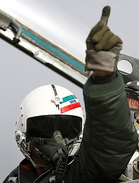 http://images.hamshahrionline.ir/images/upload/news/pose/8801/airforce-iranL600[4503].jpg
