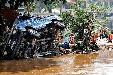 Dammbruch in Indonesien