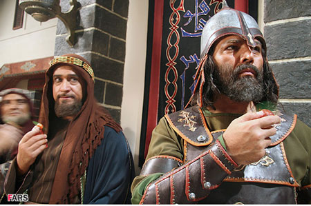 فریبرز عرب‌نیا و محمد صادقی در صحنه‌ای از سریال مختارنامه- 