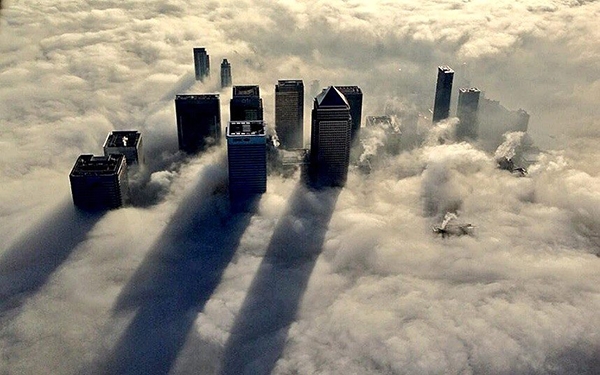 London,فرو رفتن لندن در مه غلیظ