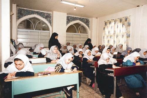 مدرسه - دانش آموزان دختر
