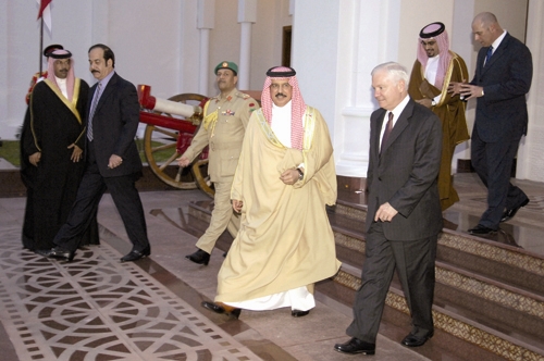 دیدار وزیر دفاع آمریکا و ولیعهد بحرین
