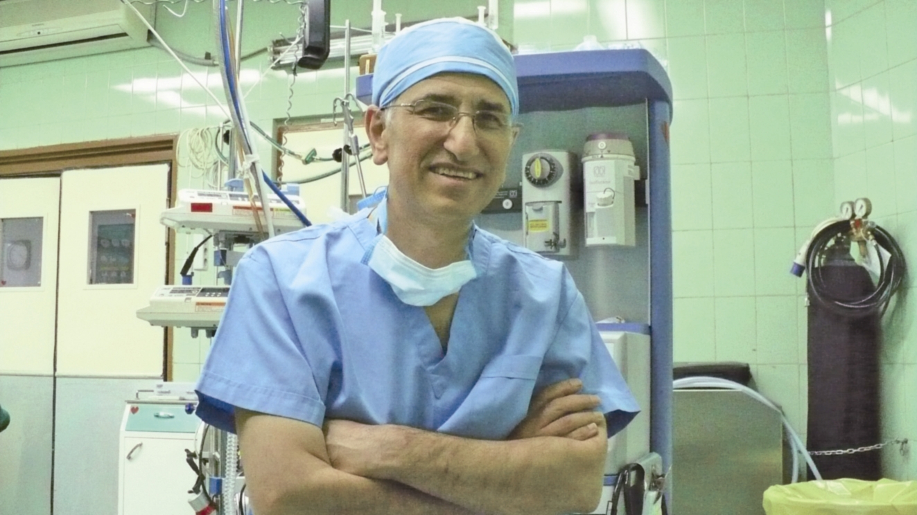 دکتر ماندگار - جراح قلب