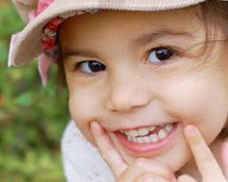 تغذیه مناسب برای حفاظت از دهان و دندان کودکان ضروری است