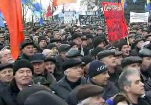  مخالفان دولت اوکراین خواستار برکناری رییس جمهوری شدند