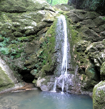 آشنایی با آبشارهای شیرآباد - گلستان