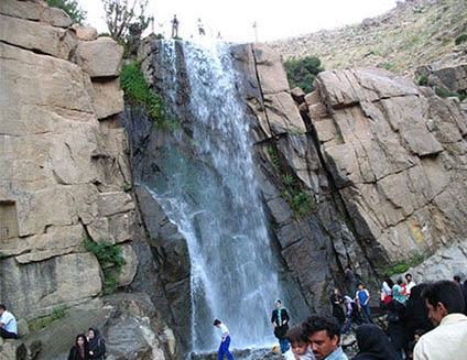 آشنایی با آبشار گنج‌نامه - همدان