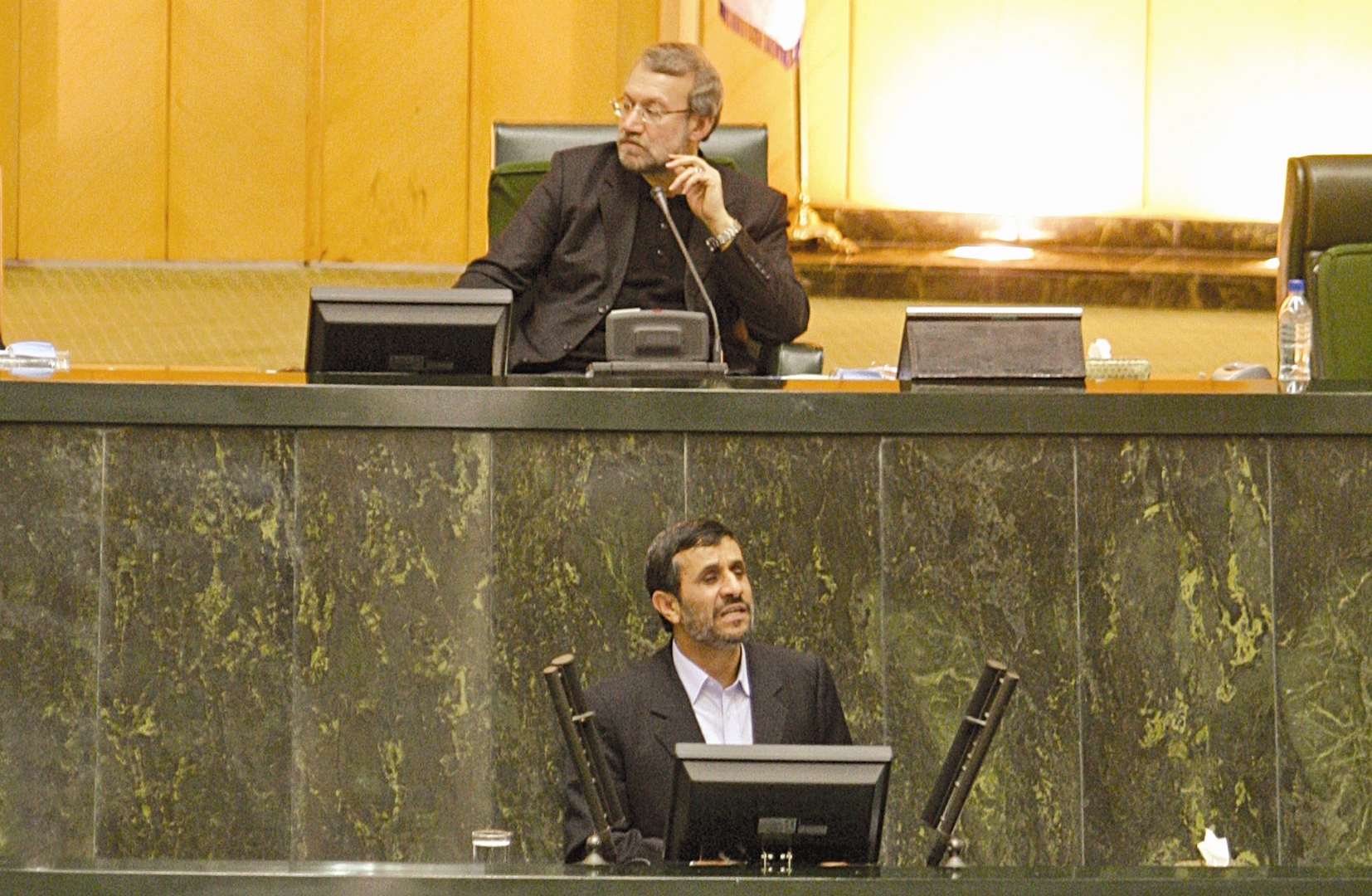 مجلس - لاریجانی - احمدی نژاد