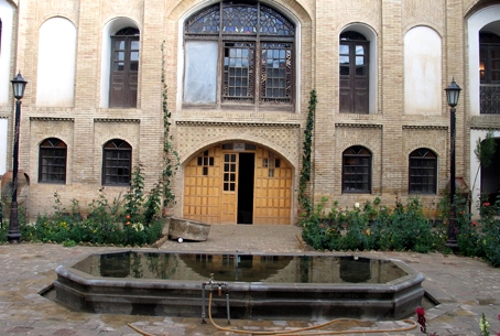 خانه منصوری