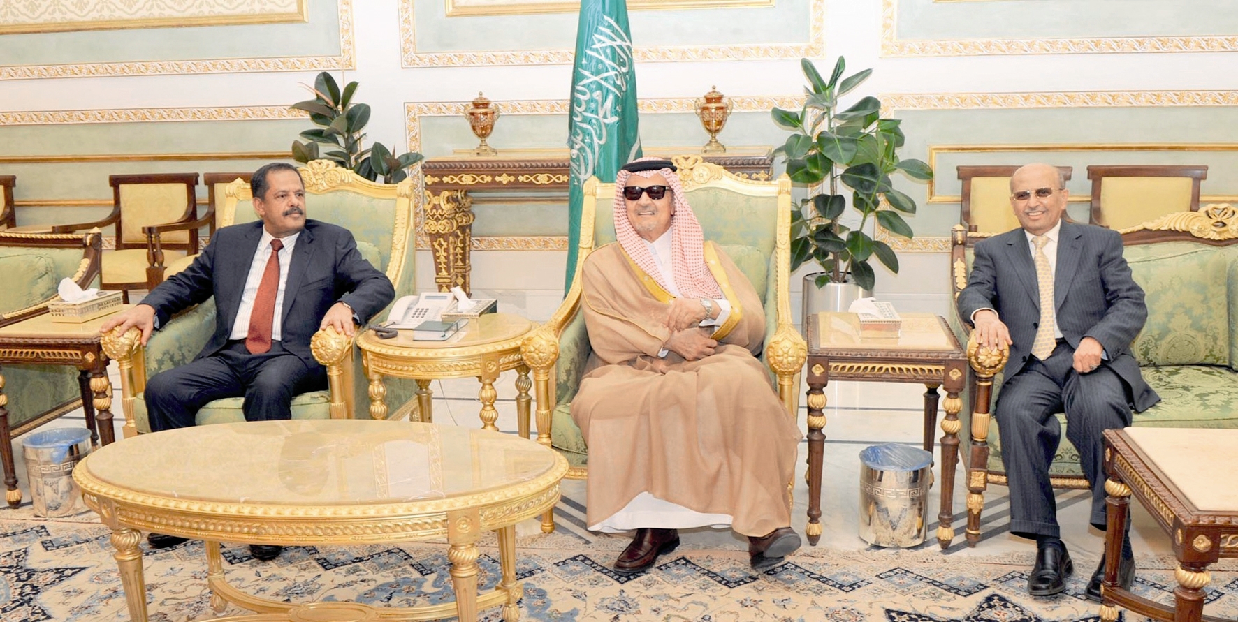 وزیر خارجه عربستان در دیدار با نخست‌وزیر و وزیر خارجه یمن در ریاض