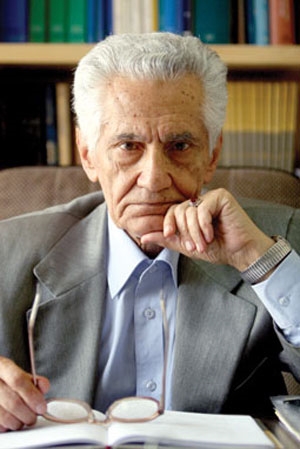 احمد سمیعی گیلانی