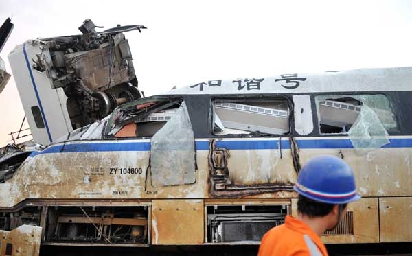 گزارش تصویری از تصادف دو قطار در چین