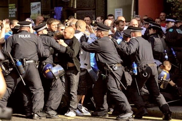 پلیس تظاهرات