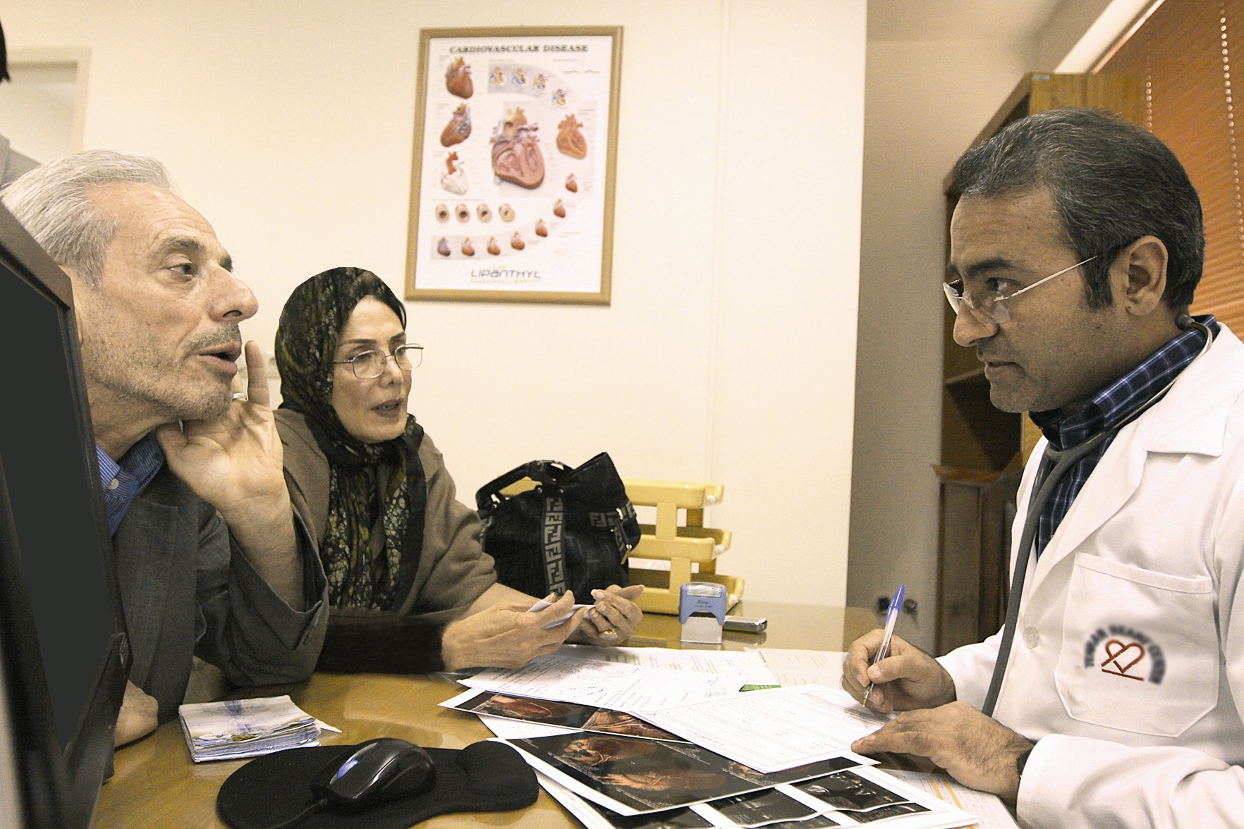 دکتر حسن آقاجانی، فوق تخصص قلب و عروق 
