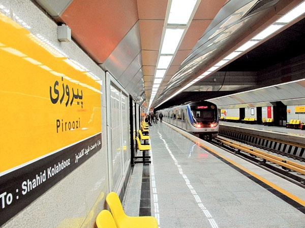 عکس مترو از جواد گلزار