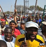 راهپیمایی کارگران آفریقای جنوبی به خشونت کشیده شد