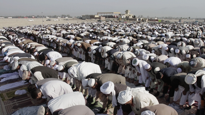 40 کشته بر اثر انفجار انتحاری در مراسم نماز عید قربان در افغانستان 