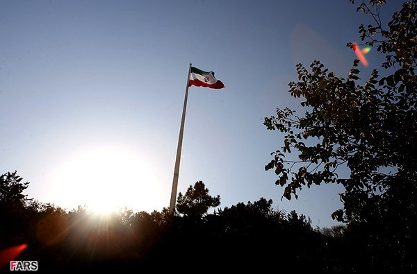 آشنایی با بلندترین برج پرچم ایران - تهران