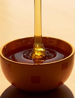 تشخیص عسل طبیعی از تقلبی با یک لیوان آب