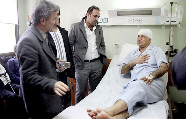 تصاویر علی دایی در بیمارستان لاله تهران؛ 5 هزار دلار دایی را دزدیدند