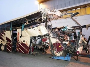 تصادف یک اتوبوس در تونلی در سویس 28 کشته به جای گذاشت