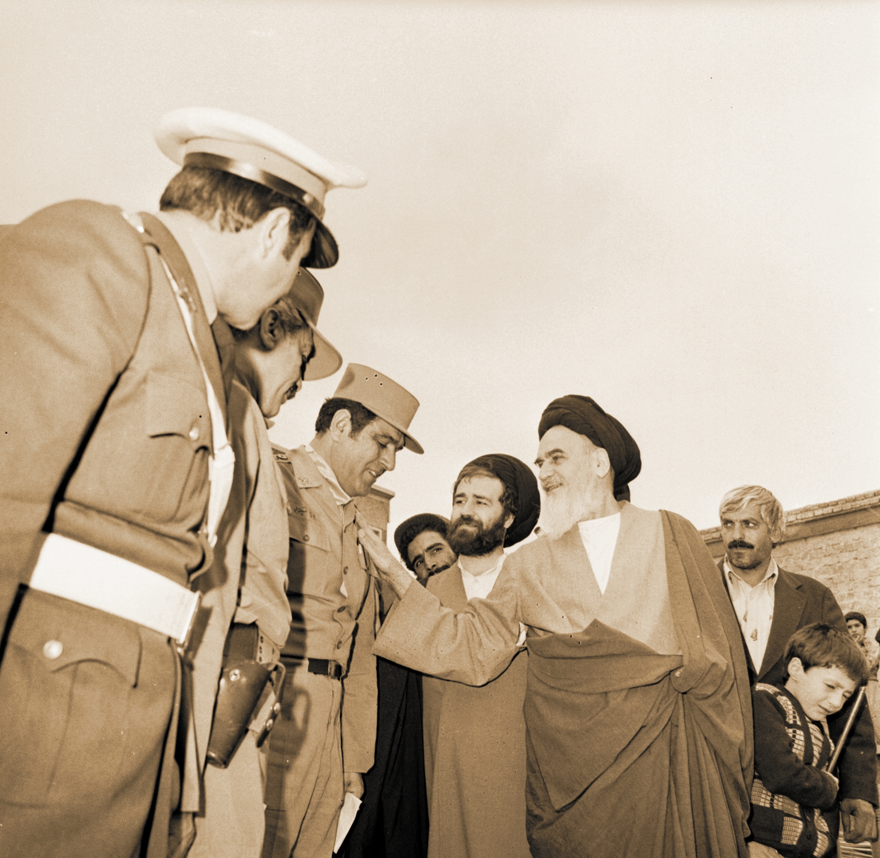 امام خمینی - ارتش