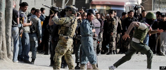 تازه ترین گزارش از حملات روز یکشنبه طالبان به کابل و چند شهر دیگر 