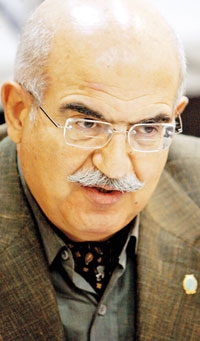 بهمن کشاورز