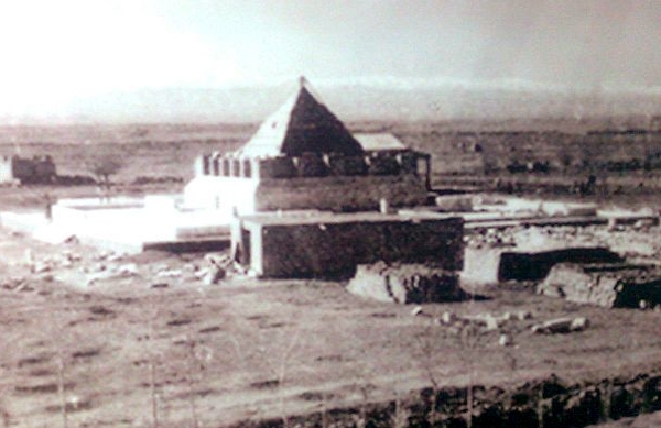 تصویری قدیمی از آرامگاه حکیم ابوالقاسم فردوسی